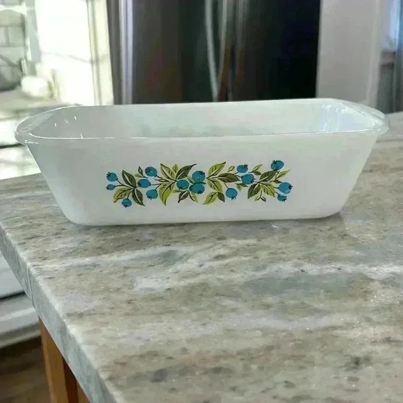 Glasbake Blueberry Loaf Dish 1-1/2 Qt. vintage Made in the USA. #522 - Picture 1 of 11